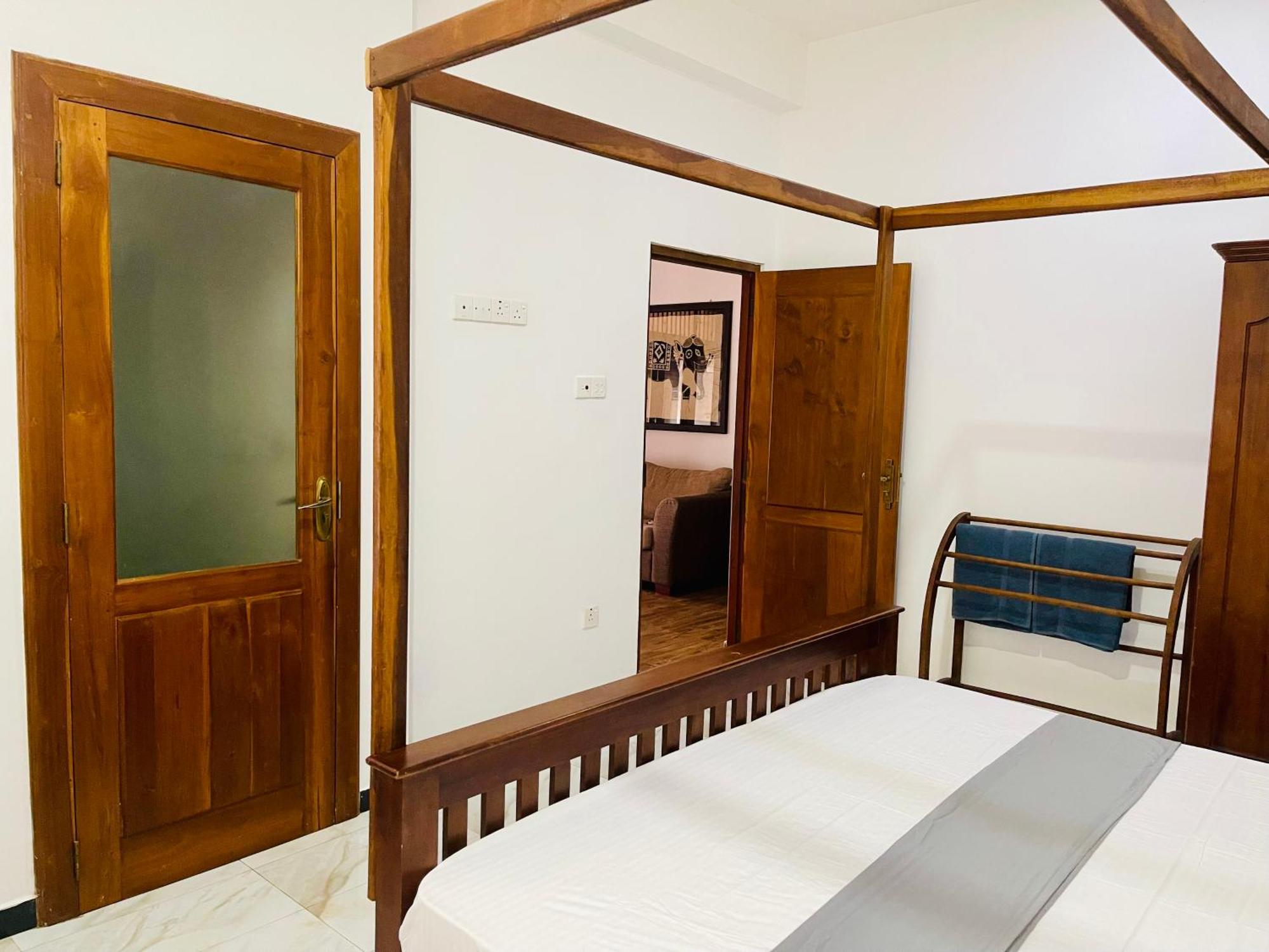 Sand & Surf Guest House Негомбо Экстерьер фото