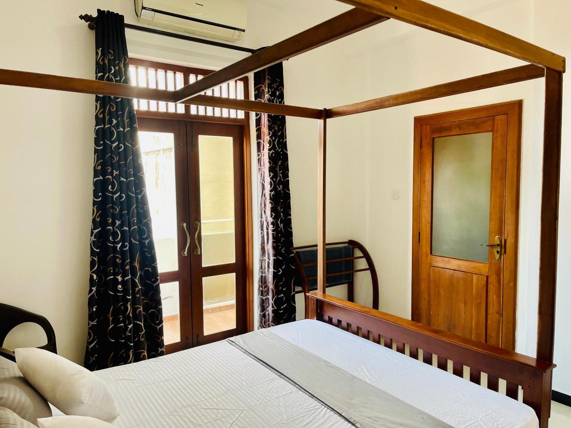 Sand & Surf Guest House Негомбо Экстерьер фото