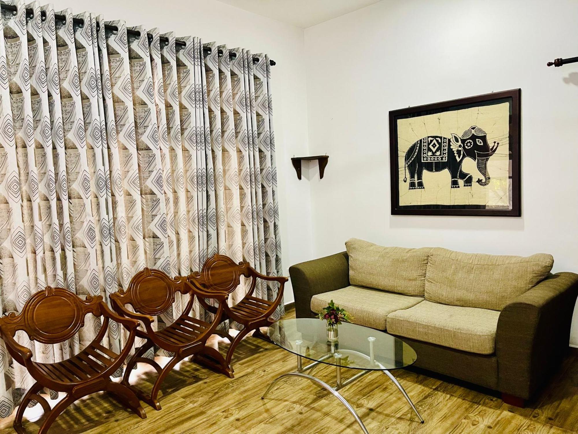 Sand & Surf Guest House Негомбо Экстерьер фото