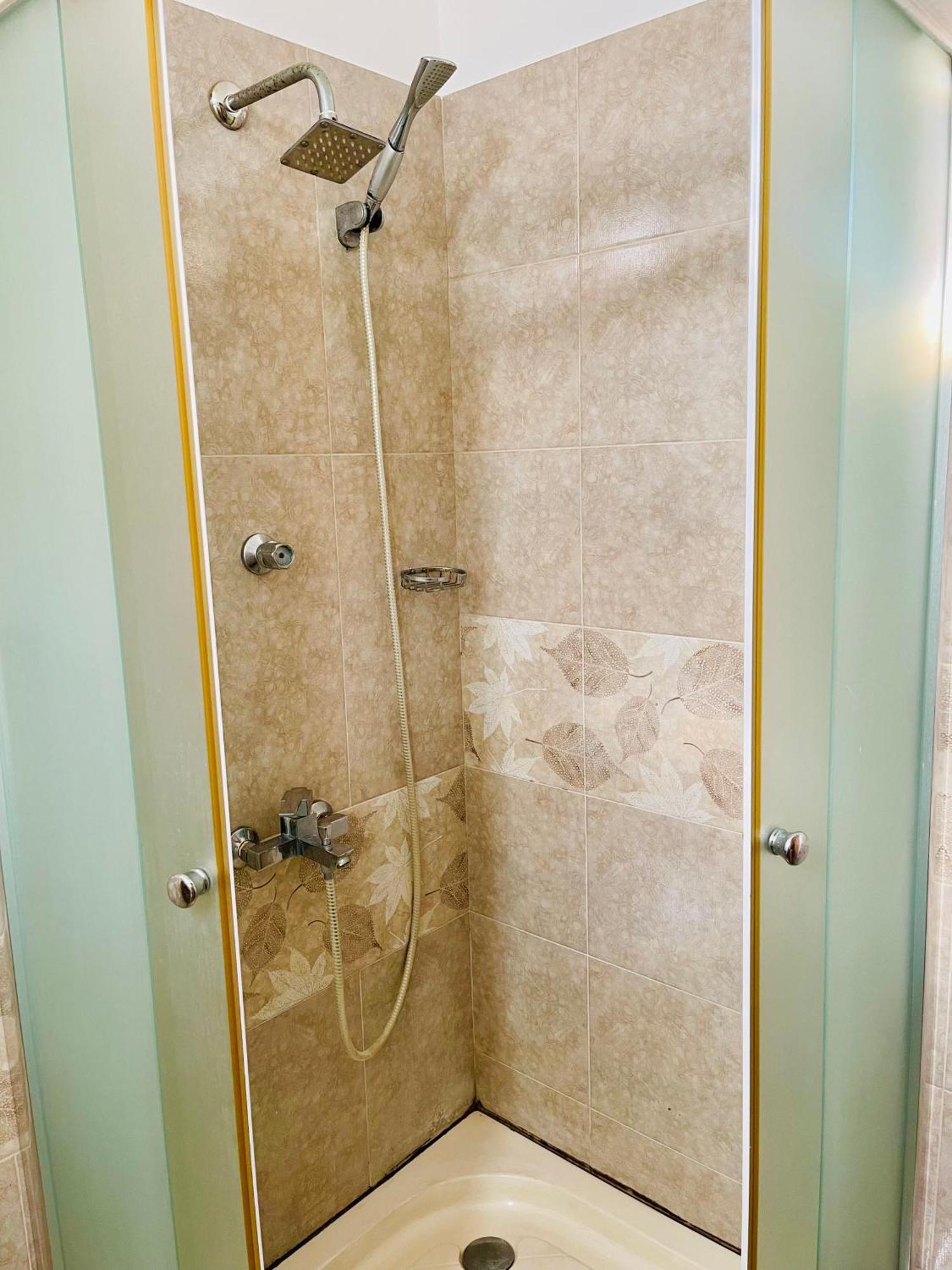 Sand & Surf Guest House Негомбо Экстерьер фото
