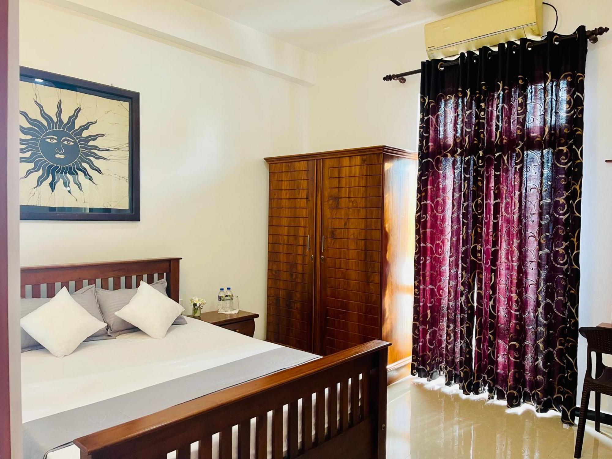 Sand & Surf Guest House Негомбо Экстерьер фото