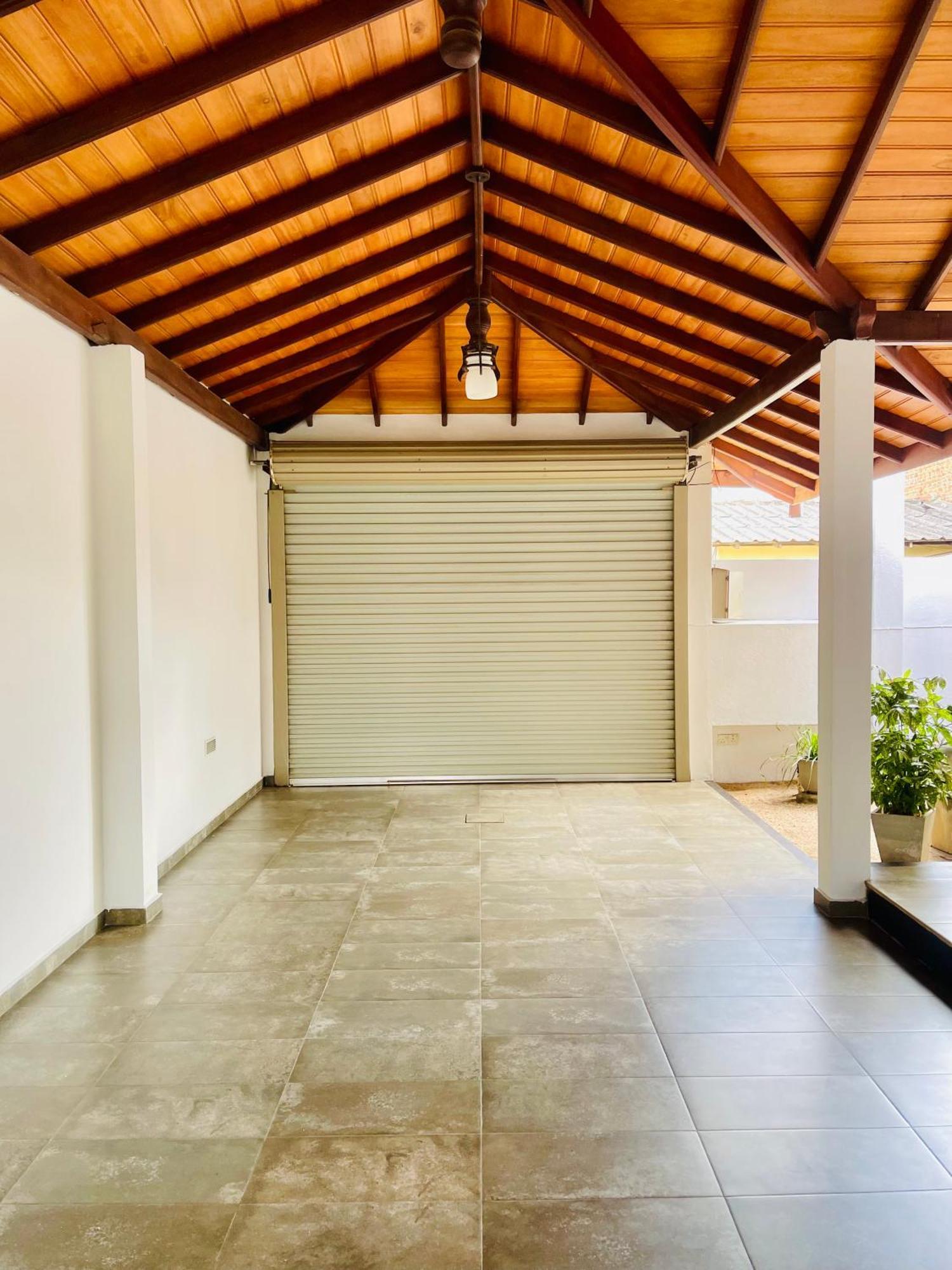 Sand & Surf Guest House Негомбо Экстерьер фото